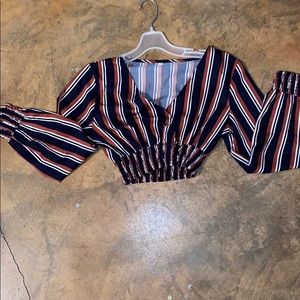 Long sleeve cropped top